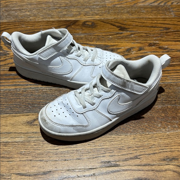 Nike Other - Nike White Sneakers 3Y Girls